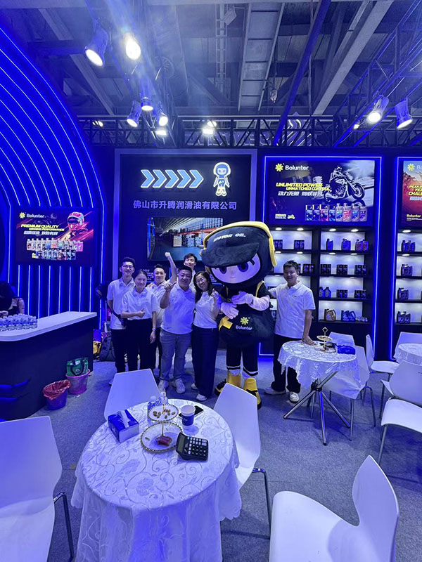 Large Displacement Motorcycle Engine Oil